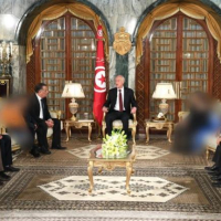 Le président de la République reçoit cinq enfants tunisiens rapatriés de Libye