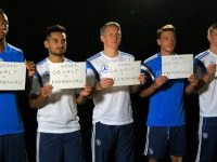 Des stars de l’équipe de foot allemande solidaires avec les réfugiés qui ont rejoint leur pays