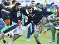 Des supporters turcs agressent les joueurs de Maccabi Haifa lors d'un match amical