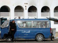 Kébili: Arrestation de six personnes qui glorifiaient l’attentat terroriste de l’avenue Mohamed V