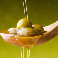 L’huile d’olive est proposée, actuellement, à un prix variant entre 9,5 et 11 dinars, dans les huileries