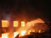 Sfax: Un incendie dans une usine de colle provoque des dégâts matériels